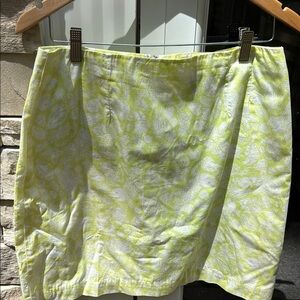Green and White Patterned Skirt

20” from waist to hem